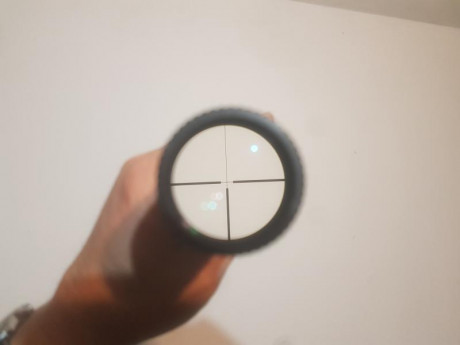 Vendo visor nikon ,impoluto ,ni marcas de las anillas,se ha utilizado en muy pocas ocasiones,está como 01