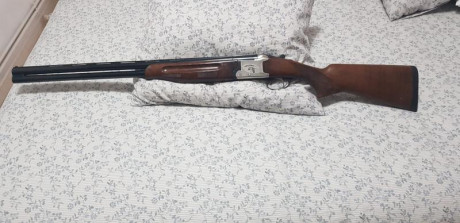 Buenas tardes, un compañero que deja la afición vende su arma, Laurona 12/76 Magnun, puede tirar cartuchos 02