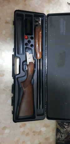 Buenas tardes, un compañero que deja la afición vende su arma, Laurona 12/76 Magnun, puede tirar cartuchos 01