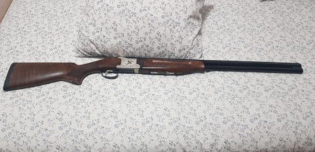 Buenas tardes, un compañero que deja la afición vende su arma, Laurona 12/76 Magnun, puede tirar cartuchos 00