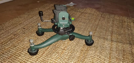 Se vende por no usar torreta de tiro Caldwell Rocket.Va perfectamente y la he estado utilizando en benchrest 20