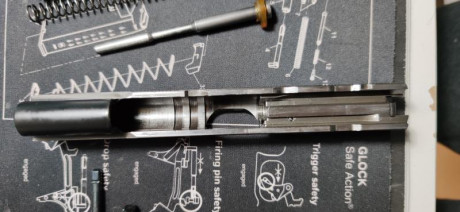Vendo CZ SHADOW 1 en muy buen estado incluyo cachas de aluminio y funda. 
Va perfecta solo la vendo porque 41