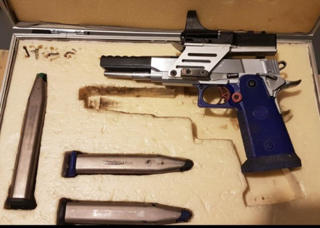 Hola Compañeros. 
Un buen amigo...Deja el tiro y Vende.  Su Sps..de Open. 9mm.
REBAJADA..Precio nuevo. 00