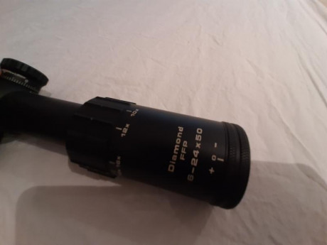 Vendo visor Nikko Stirling Diamond 6-24x50 FFP tubo 30 mm comprado en Septiembre 2019. Está en perfecto 22