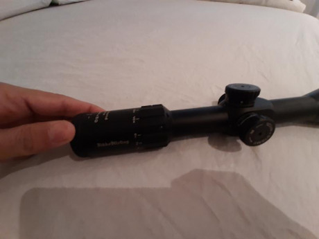 Vendo visor Nikko Stirling Diamond 6-24x50 FFP tubo 30 mm comprado en Septiembre 2019. Está en perfecto 20