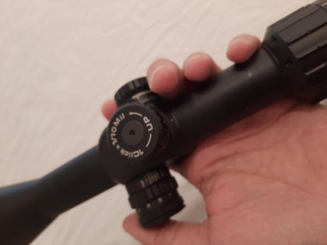 Vendo visor Nikko Stirling Diamond 6-24x50 FFP tubo 30 mm comprado en Septiembre 2019. Está en perfecto 41