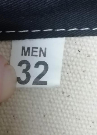 VENDO chaqueta para tiro con arma larga, alemana , confección textil. Talla grande, pone Men 32, que es 00