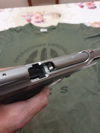 Pongo a la venta esta Beretta 92 de un compañero del club está en excelentes condiciones poco uso alzas 02