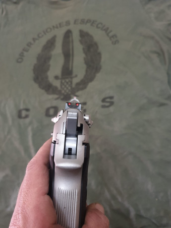 Pongo a la venta esta Beretta 92 de un compañero del club está en excelentes condiciones poco uso alzas 11