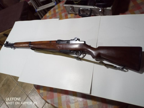 Vendo este rifle esta pavonado y barnizado de hay su precio 1000 euros, eso si no hay mas rebaja tiene 01