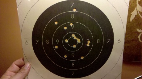 Quería  preguntar a algún poseedor de esta pistola, si realmente tira bajo, o soy yo que soy excesivamente 40