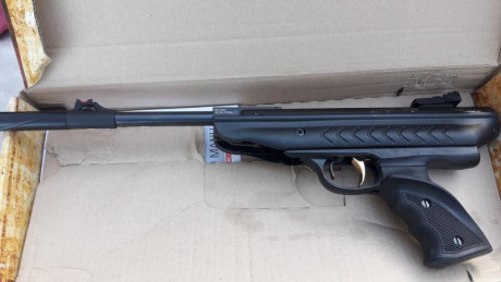 Pongo a la venta esta pistola hatsan 25 supercharger en calibre 5,5 . Tiene un poco de óxido y unas marcas 02