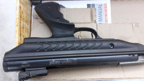 Pongo a la venta esta pistola hatsan 25 supercharger en calibre 5,5 . Tiene un poco de óxido y unas marcas 01