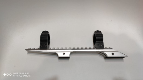 Hola ,un amigo pone en venta un sabre rail Weber steyr , junto con unas monturas Burris 30 mm , el conjunto 00