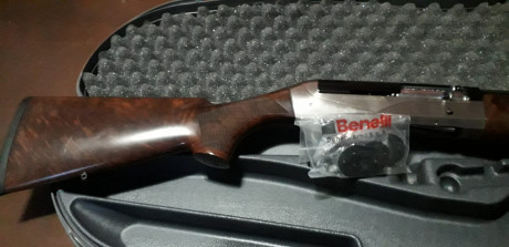 Hola vendo benelli rafaello crio del 12 practicamente como nueva, la compre por capricho pero sigo cazando 11