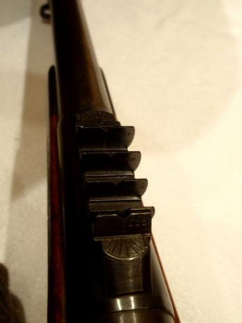 Precioso rifle Westley Richards calibre 425 que habia estado en el museo militar de Montjuïc antes de 02