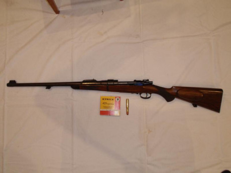 Precioso rifle Westley Richards calibre 425 que habia estado en el museo militar de Montjuïc antes de 00