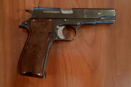 Se vende pistola marca Star en 9mm corto.
El arma se encuentra en Jaén y viene con dos cargadores. 
El 01