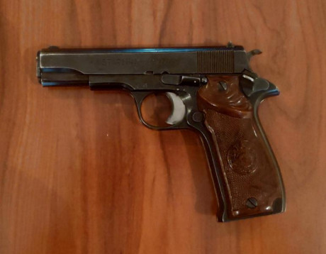 Se vende pistola marca Star en 9mm corto.
El arma se encuentra en Jaén y viene con dos cargadores. 
El 00