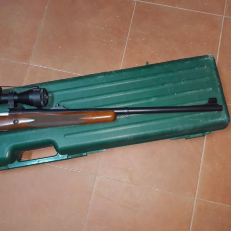 Vendo Rifle Winchester 375 HH. Mod. 70. Interesados contactar por whatsapp. 607164084. Precio 750€  sin 01