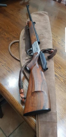 Un compañero me pide qué le ponga un anuncio
Por dejar la caza mayor vende un rife Blaser R93, calibre 30