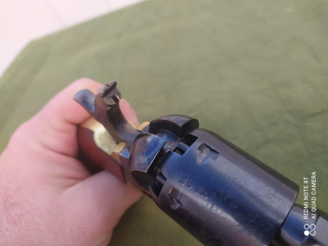 Saludos

Vendo Revolver Pietta 1851 Navy cal 36 de armazon de acero.

Apenas tiene uso.
Regalo 3 bolsas 00
