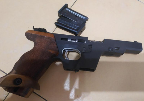 Se vende en muy buen estado la famosa pistola de fabricación Alemana WALTHER OPS-32 una de las más utilizadas 01