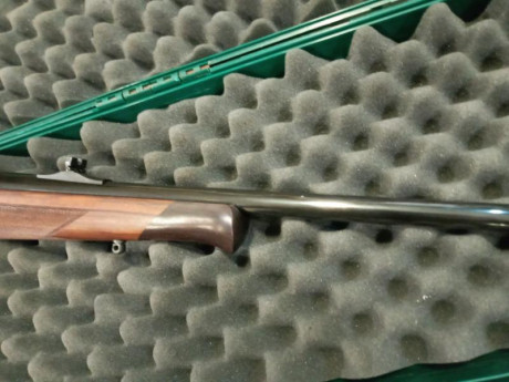 Rifle completamente nuevo,apenas ha disparado media caja de cartuchos.es de reestreno,ni la mas mÍnima 30