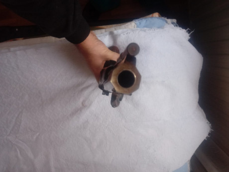 Un amigo de Asturias me pide que le ponga a la venta el Hawken Woodsman del 50 (con diopter, embudo y 20