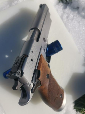 Sig p226 S X Five.
Perfecta para precision. 
Poco uso. 
En Madrid para ver y probar. 
1290 más gastos 01