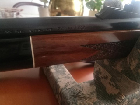 VENDO REMINGTON 700 MODELO BDL CUSTOM DE LUXE,EL MAS ALTO DE GAMA, CALIBRE 7MMRM COMPLETAMENTE NUEVO CON 02