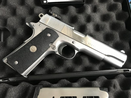 Estupenda Colt MK IV Series 80 Combat Elite 45acp, en muy buen estado. El arma está en Asturias. Dos cargadores, 02