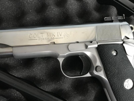 Estupenda Colt MK IV Series 80 Combat Elite 45acp, en muy buen estado. El arma está en Asturias. Dos cargadores, 01