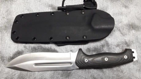 Vendo este cuchillo de mi colección cudeman spartan en acero vannadio y funda kidex con pedernal  , nuevo 01