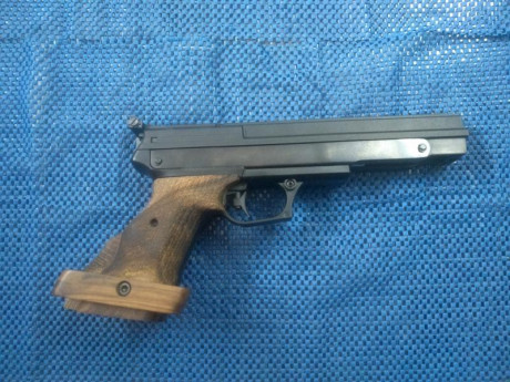 Se vende gamo compat. Rebajada a 130€
Pistola económica para iniciarse en tiro de precisión.
Talla M
Precio 30