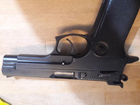 Buenas noches se vende pistola STAR modelo 30 M calibre 9 mm PB.Miras micrométrica dos cargadores .Guiada 00