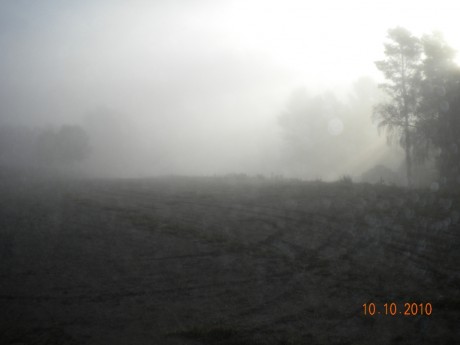 Este es el ambiente q se respiraba esta mañana en el destacamento militar de Parga.   
 Habia como unos 42