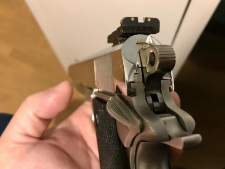 Estupenda Colt MK IV Series 80 Combat Elite 45acp, en muy buen estado. El arma está en Asturias. Dos cargadores, 60