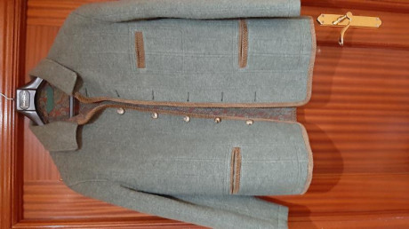 Chaqueta Loden Austriaca fabricada 100% lana en la prestigiosa sastrería Pedro Muñoz de Madrid. Talla 01