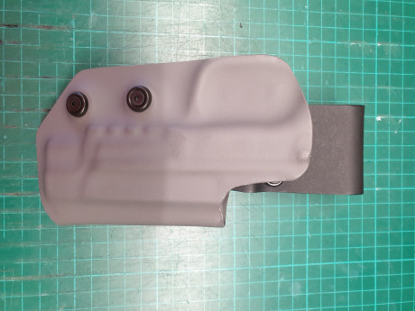 saludos

alguien usa o sabe si existe la funda GHOST HYBRID para la SW MP9 PRO (5').

Tanto en la web 10