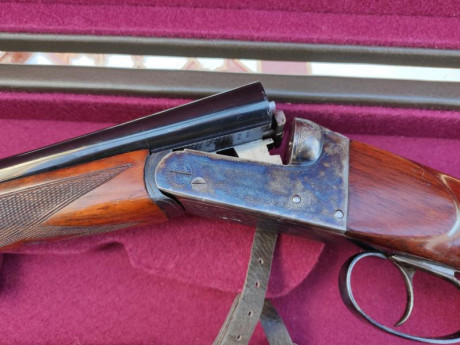 Vendo rifle express yuxtapuesto (paralelo) en calibre 9,3x74 de media pletina en estado perfecto por fuera 00