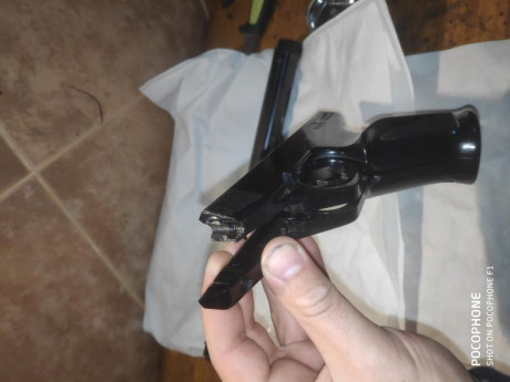 Lo dicho vendo despiece gamo falcon, tal cual se ve en las fotos, una cacha tiene la punta rota la otra 01