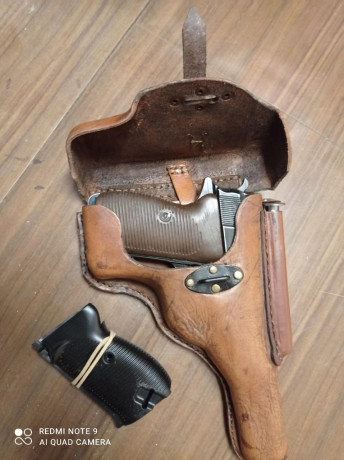 Se vende replica de la pistola Walther P38 de la marca WE de airsoft, no tiene numero de serie, formaba 01