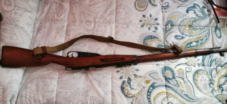Hola,
Vendo mosin largo con bayoneta,modelo 1942r, aceitera epoca y cartuchera, 450€ envio incluido.Sólo 11