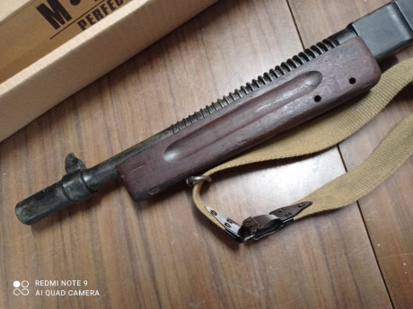 Se vende thompson Cyma 1928 envejecida, con guardamanos y culata original de época wwii, el pistolete 01