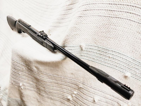 Hola buenas, vendo esta estupenda carabina Gamo CFX calibre 5,5 de cañón fijo en un estado casi impoluto. 01