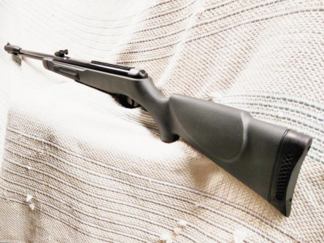 Hola buenas, vendo esta estupenda carabina Gamo CFX calibre 5,5 de cañón fijo en un estado casi impoluto. 00