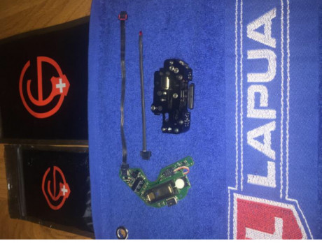 Hola compañeros, pues eso vendo un disparador electrónico nuevo, nunca montado 
Teléfono contacto 618228399
Precio 02