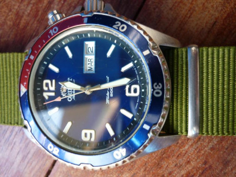 Vendo éste bien conocido reloj, Orient Mako I, dial azul y bisel "Pepsi". El reloj funciona 01