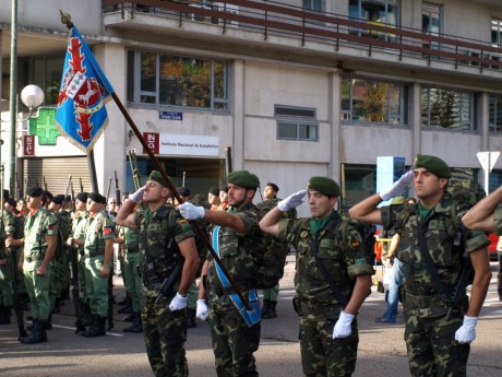 Para variar un poco la tematica de los silbidos, libertad de expresion, jaulas para publico, escasez de 120